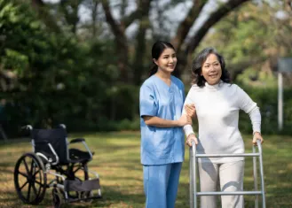 challenges-and-merits-of-being-a-geriatric-nurse-in-the-us